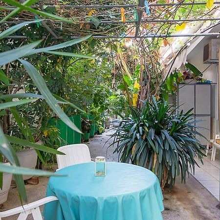 أثينا Vintage Style Apartment With Beautiful Backyard المظهر الخارجي الصورة